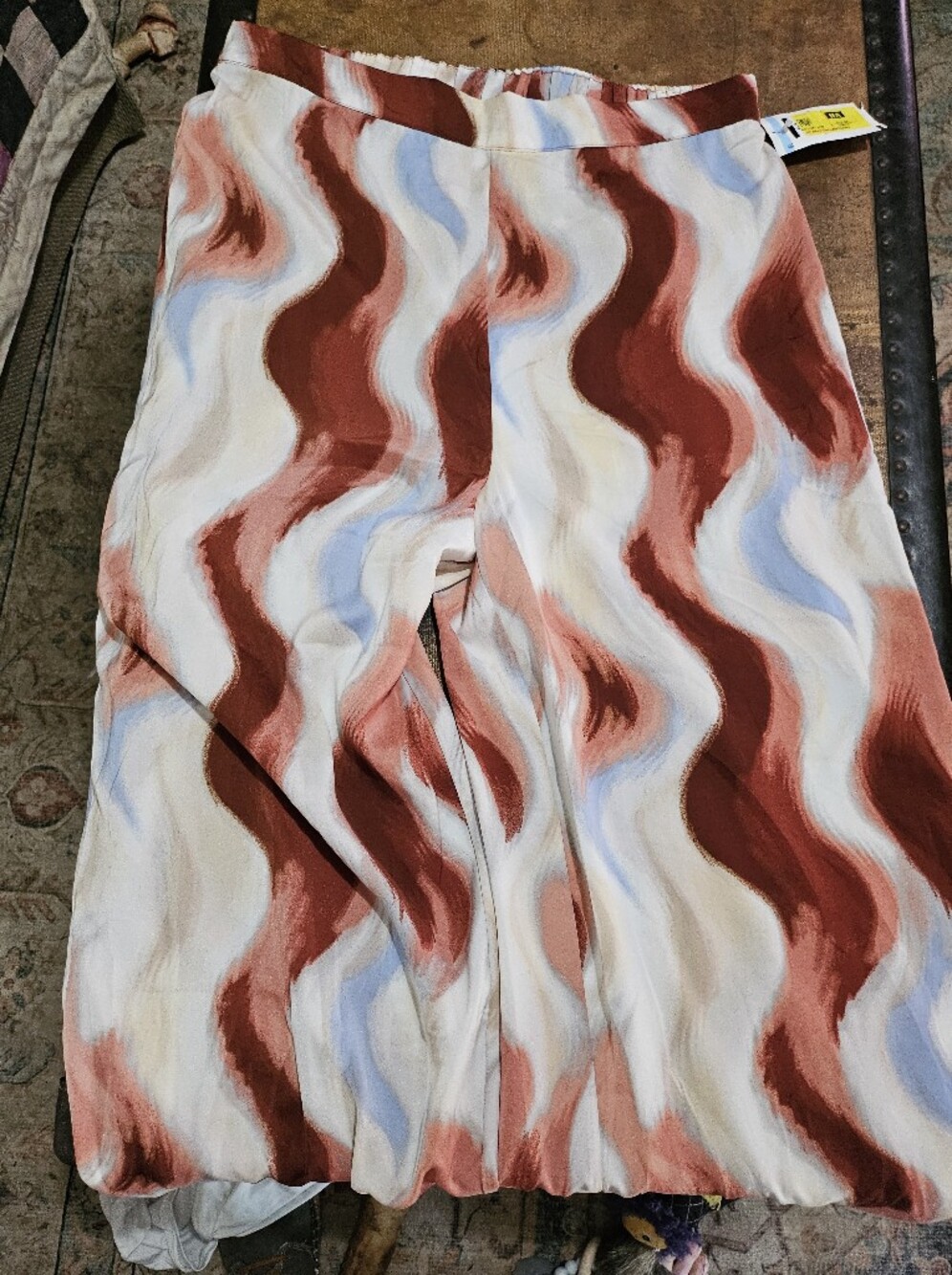Red Wave Print Open Edit Pants